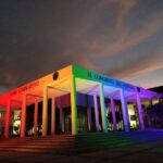Se ilumina Congreso por Día Internacional Contra la Homofobia