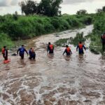 Reanudan búsqueda de menor que fue arrastrado por la corriente de un canal en Culiacán