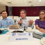 Sostiene Cuén Ojeda encuentro con ejecutivos de ventas y mercadotecnia