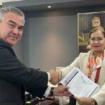 Fiscal de Sinaloa paga clases de yoga y asesoría de Imagen con cargo al erario 